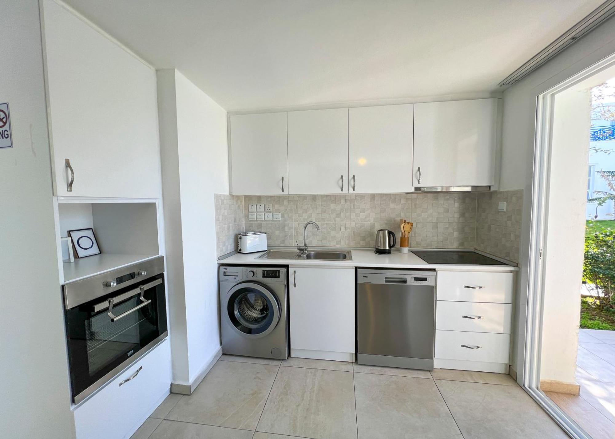 Garden Loft Apt With Pool In Alsancak Kyrenia Kyrenia  Exterior photo