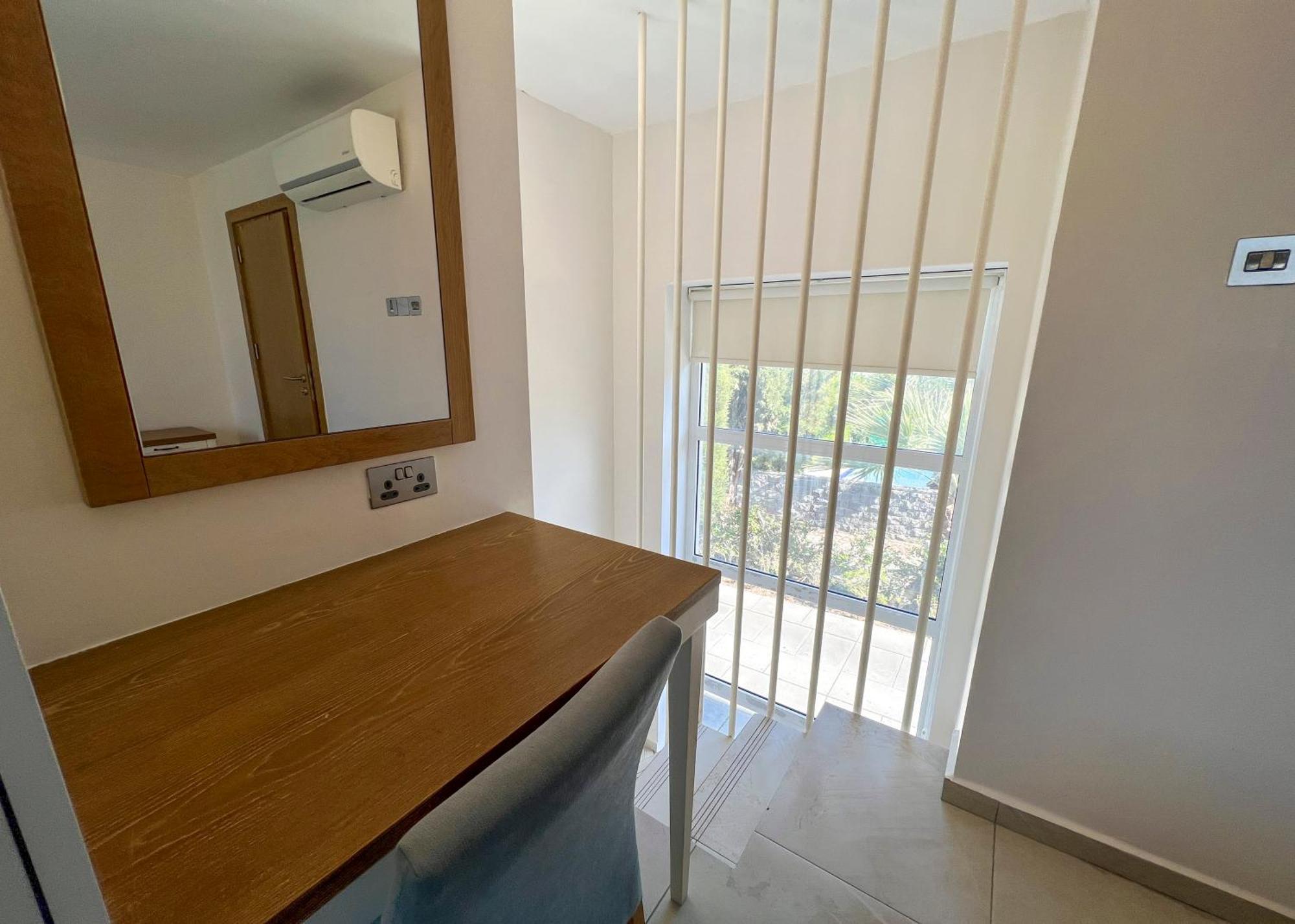 Garden Loft Apt With Pool In Alsancak Kyrenia Kyrenia  Exterior photo