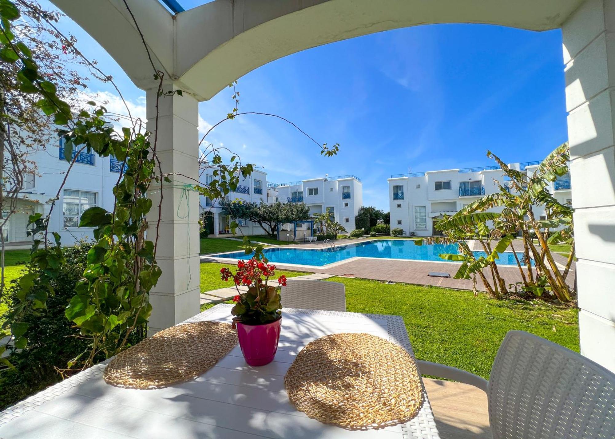 Garden Loft Apt With Pool In Alsancak Kyrenia Kyrenia  Exterior photo